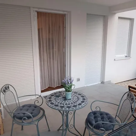 Apartman Mila 比奥格勒·纳·莫鲁