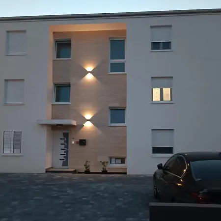 公寓 Apartman Mila 比奥格勒·纳·莫鲁