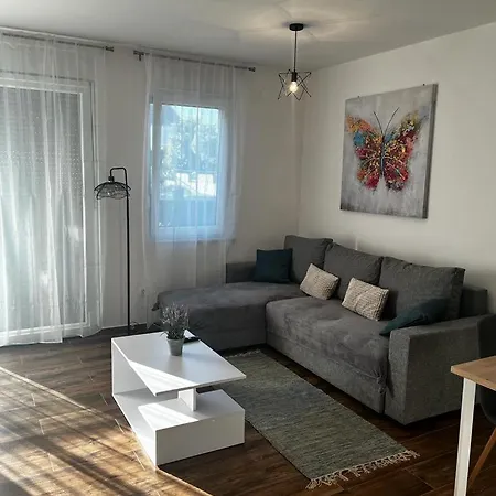 公寓 Apartman Mila 比奥格勒·纳·莫鲁